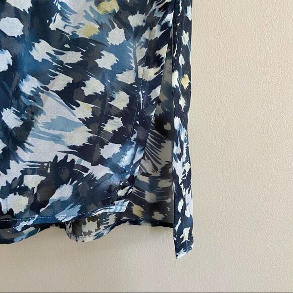 CAbi Avery Sleeveless Sheer Tunic Button Up Small - Picture 5 of 7